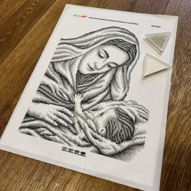 Богородиця у сріблі